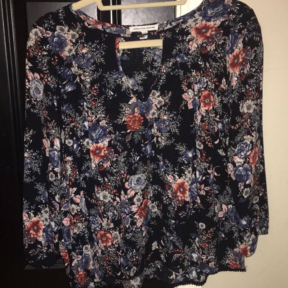 American eagle floral blouse
